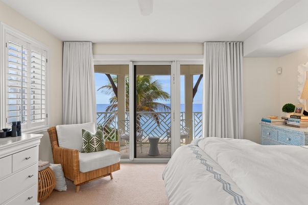 Bedroom, Interior, Water
