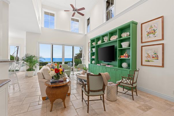 Interior, Living room, Water