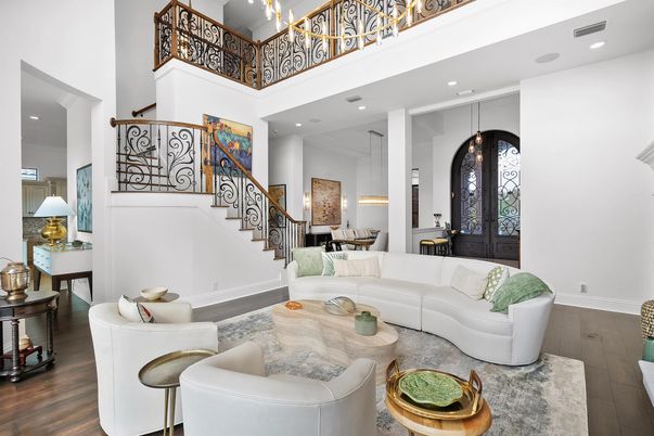 Dining room, Interior, Living room, Pendant Lights, Recessed Lighting, Wood Texture Flooring
