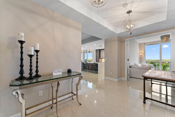 Chandelier, Interior, Pendant Lights