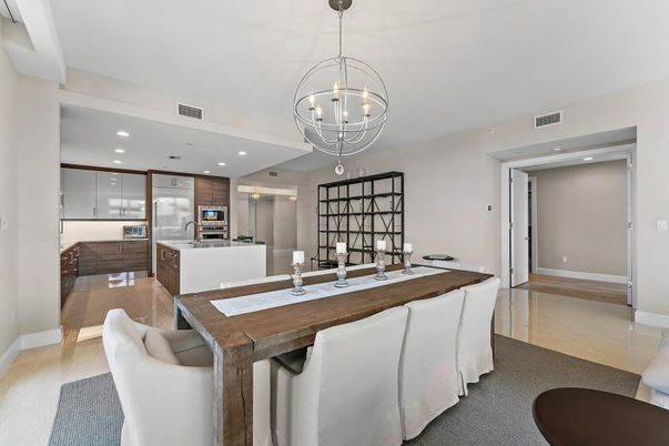 Chandelier, Dining room, Interior, Kitchen, Pendant Lights, Recessed Lighting, Stainless Steel Appliances