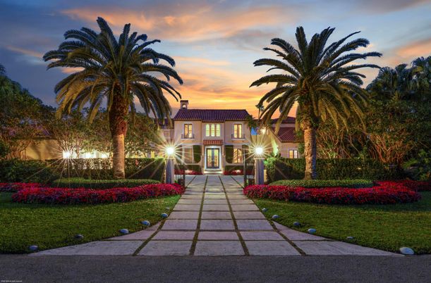 Backyard, Exterior, Facade, Mediterranean