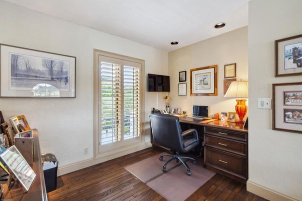 Home Office, Interior, Recessed Lighting, Wood Texture Flooring