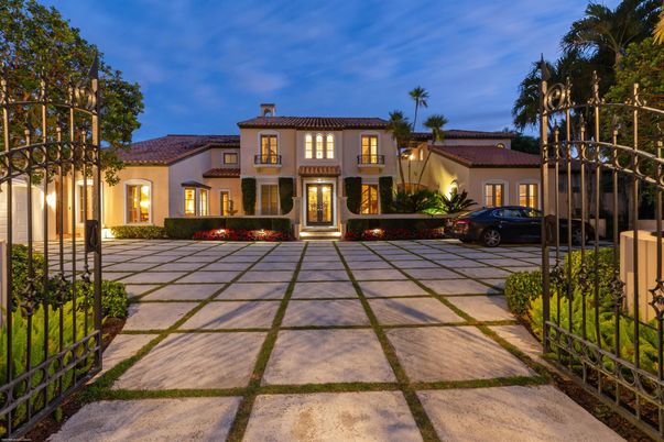 Backyard, Exterior, Facade, Mediterranean