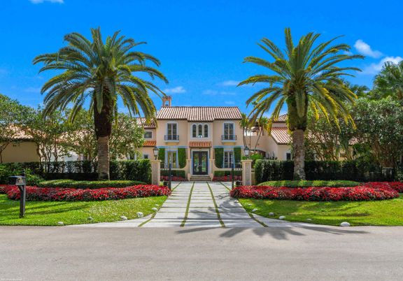 Backyard, Exterior, Facade, French Provincial