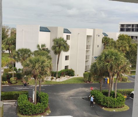 Exterior, Facade, Condo Building