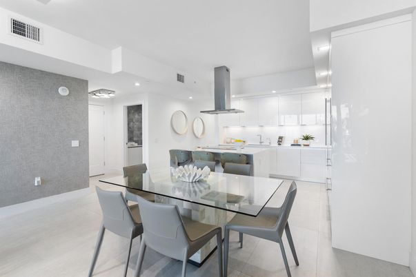 Dining room, Interior, Kitchen, Recessed Lighting