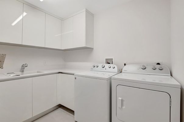 Interior, Washer