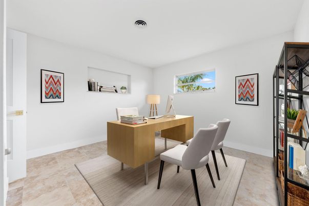 Home Office, Interior