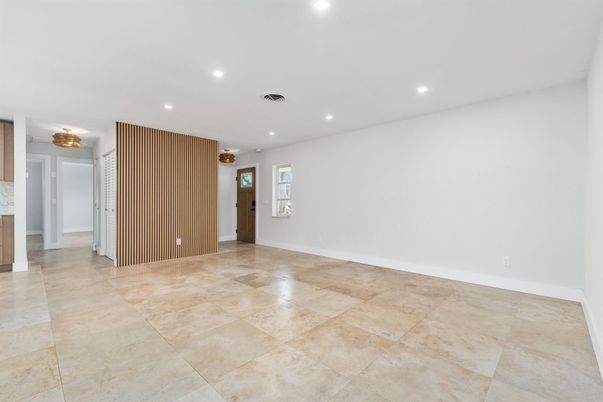 Empty room, Interior, Recessed Lighting