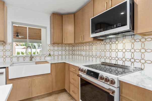 Interior, Kitchen, Stainless Steel Appliances