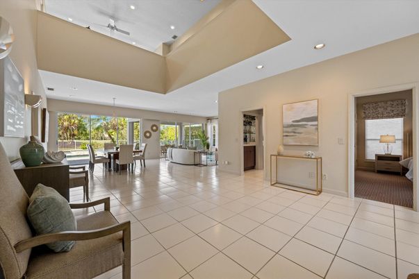 Dining room, Interior, Recessed Lighting