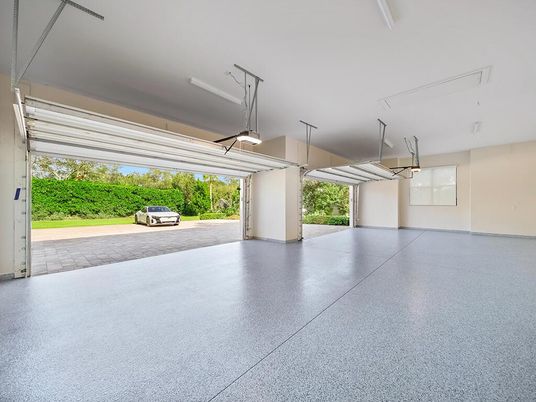 Garage, Interior