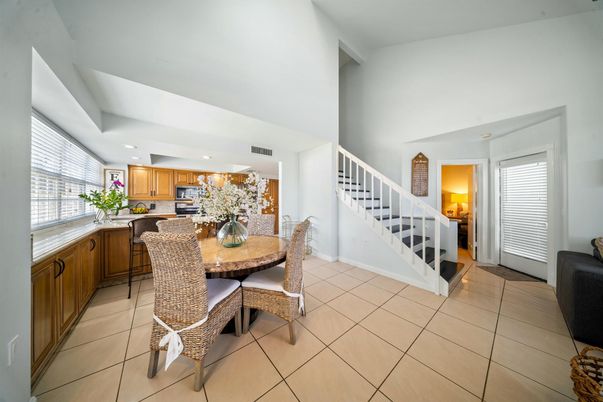 Dining room, Interior, Kitchen, Recessed Lighting, Stainless Steel Appliances