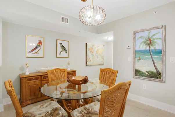 Dining room, Interior, Pendant Lights, Water, Wood Texture Flooring