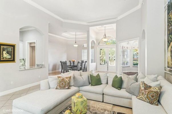 Dining room, Interior, Living room, Pendant Lights