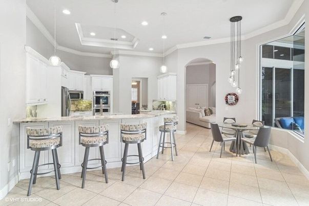 Dining room, Interior, Kitchen, Pendant Lights, Recessed Lighting, Stainless Steel Appliances