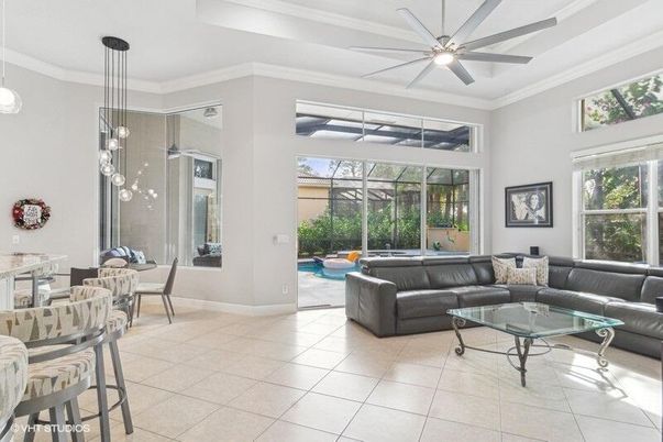 Dining room, Interior, Living room, Pendant Lights, Sun Room