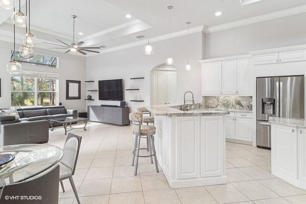 Interior, Kitchen, Living room, Pendant Lights, Recessed Lighting, Stainless Steel Appliances