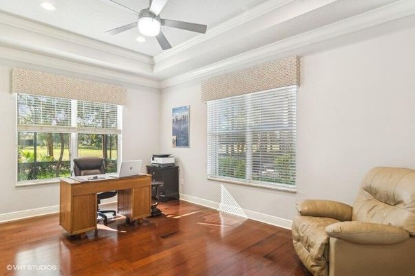 Home Office, Interior, Recessed Lighting, Wood Texture Flooring