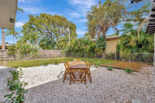 Backyard, Exterior