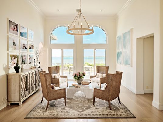 Interior, Living room, Pendant Lights, Recessed Lighting, Wood Texture Flooring