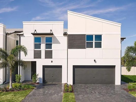 Attached, Exterior, Facade, Modern