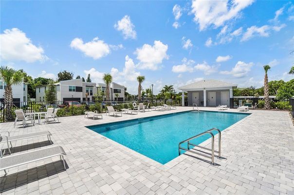Exterior, Pool
