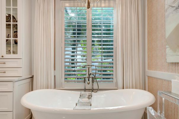 Bathroom, Free Standing Baths, Interior