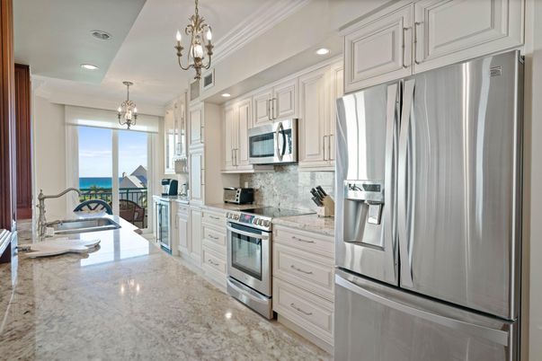 Chandelier, Interior, Kitchen, Recessed Lighting, Stainless Steel Appliances, Water