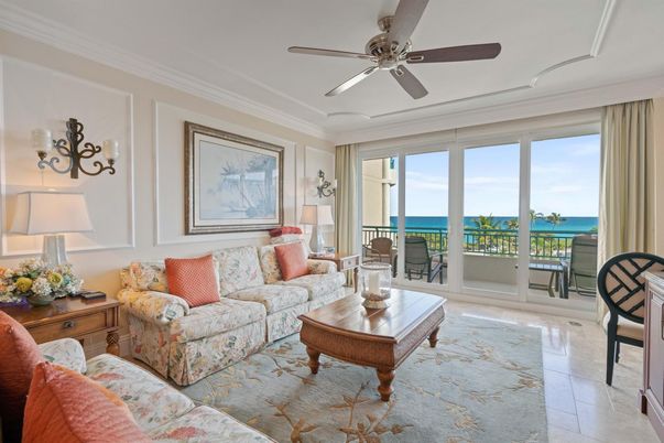 Interior, Living room, Water