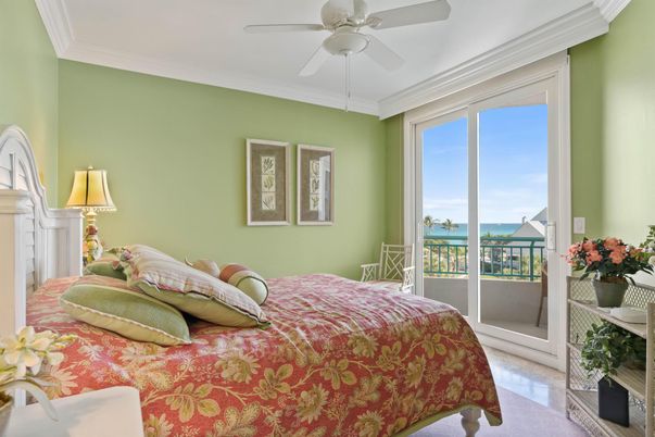 Bedroom, Interior, Water