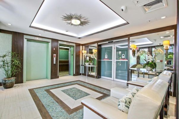 Elevator, Interior, Living room, Recessed Lighting