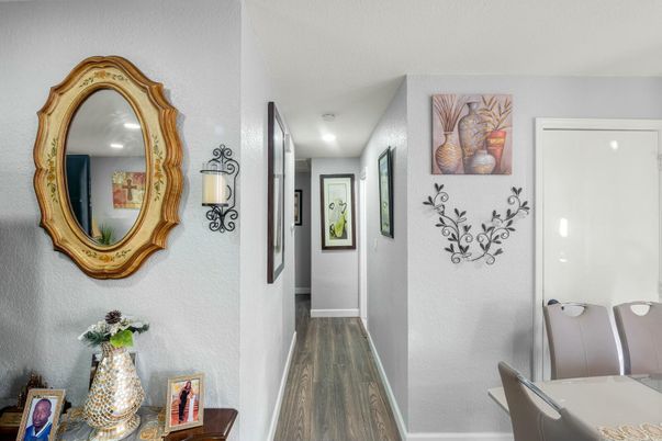 Interior, Recessed Lighting, Wood Texture Flooring