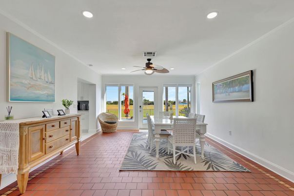 Dining room, Interior, Recessed Lighting