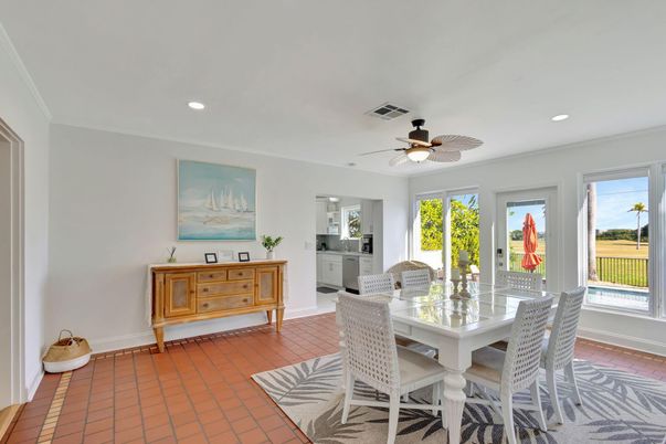 Dining room, Interior, Recessed Lighting