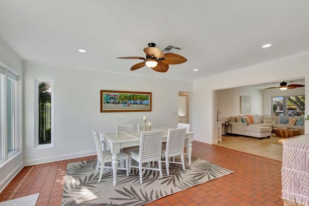 Dining room, Interior, Living room, Recessed Lighting