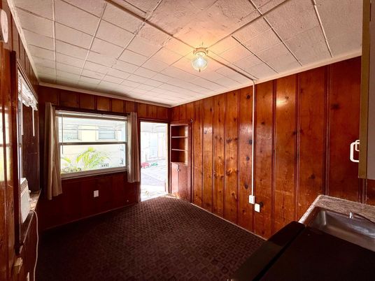 Empty room, Interior, Wooden Walls