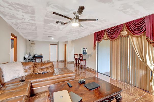 Dining room, Interior, Recessed Lighting