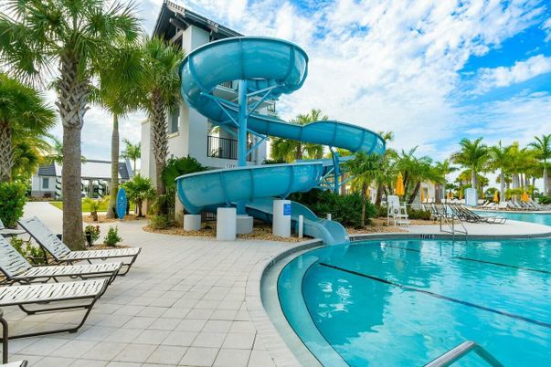 Exterior, Playground, Pool
