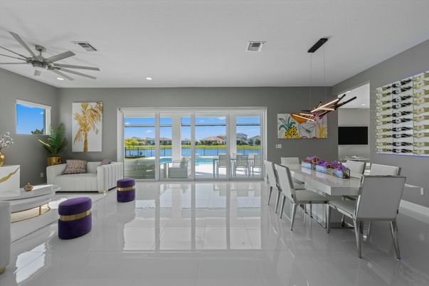 Dining room, Interior, Pendant Lights, Recessed Lighting, Water