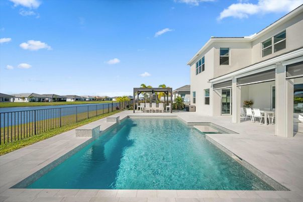 Exterior, Pool, Water