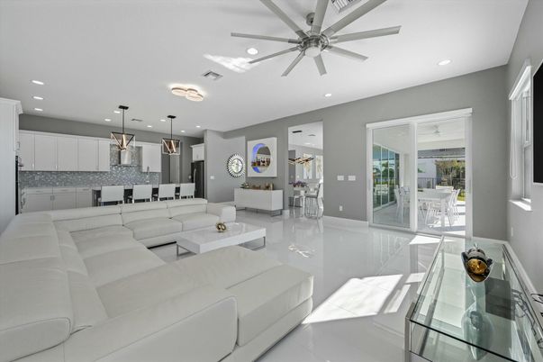 Interior, Kitchen, Living room, Pendant Lights, Recessed Lighting