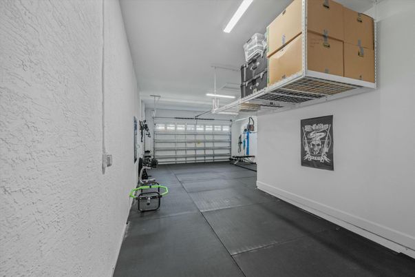 Garage, Interior