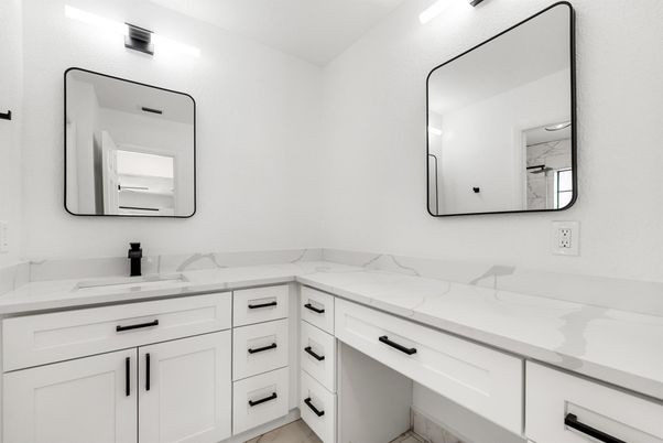 Bathroom, Dual Sink Vanities, Interior