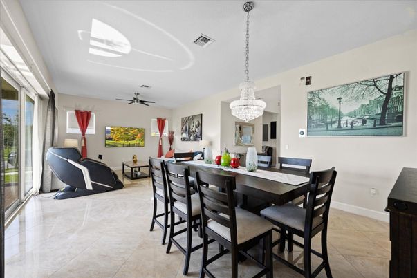 Chandelier, Dining room, Interior