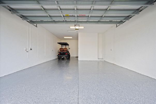 Garage, Interior