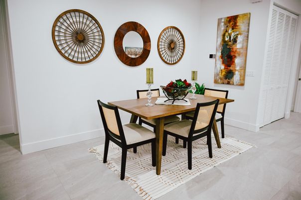 Dining room, Interior