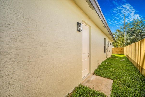 Backyard, Exterior