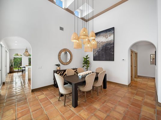 Dining room, Interior, Pendant Lights, Recessed Lighting